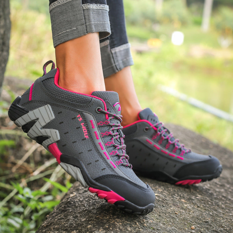 Unisex Outdoor Leather Non-Slip Hiking Shoes